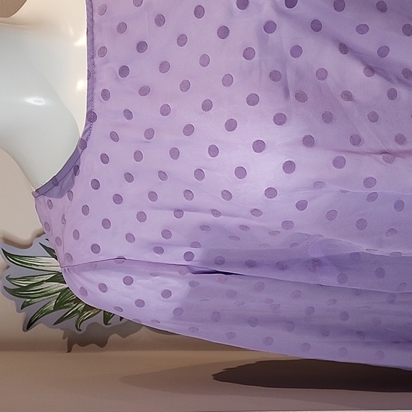 Torrid - Chiffon Clip Dot Puff Sleeve Top in Bougainvillea Lavender​​​​​​​ - Picture 4 of 13